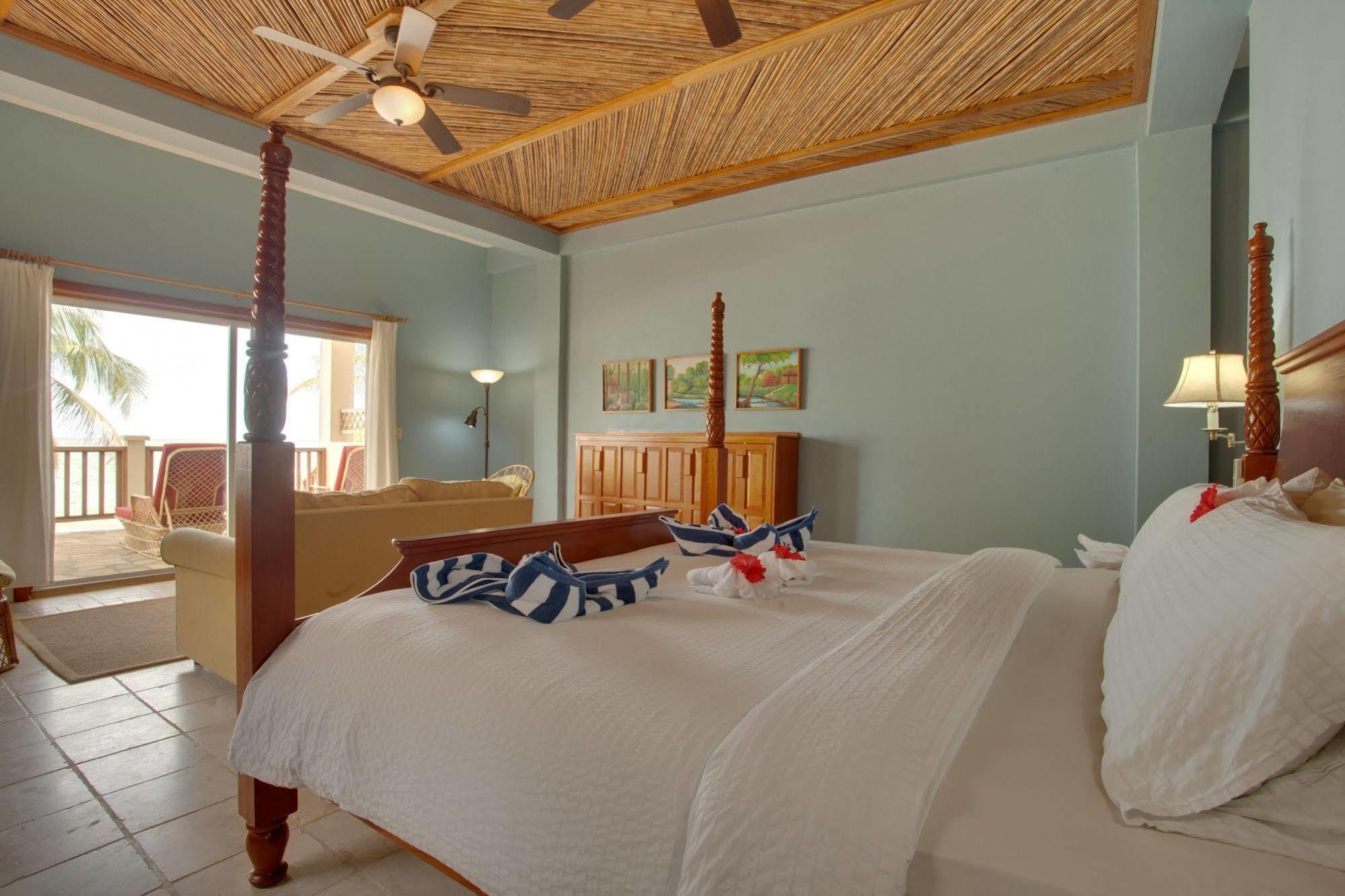 Almond Beach Resort At Jaguar Reef Hopkins Exterior foto